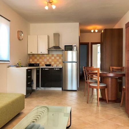 Mr. Hall Apartments Barbat na Rabu Kültér fotó