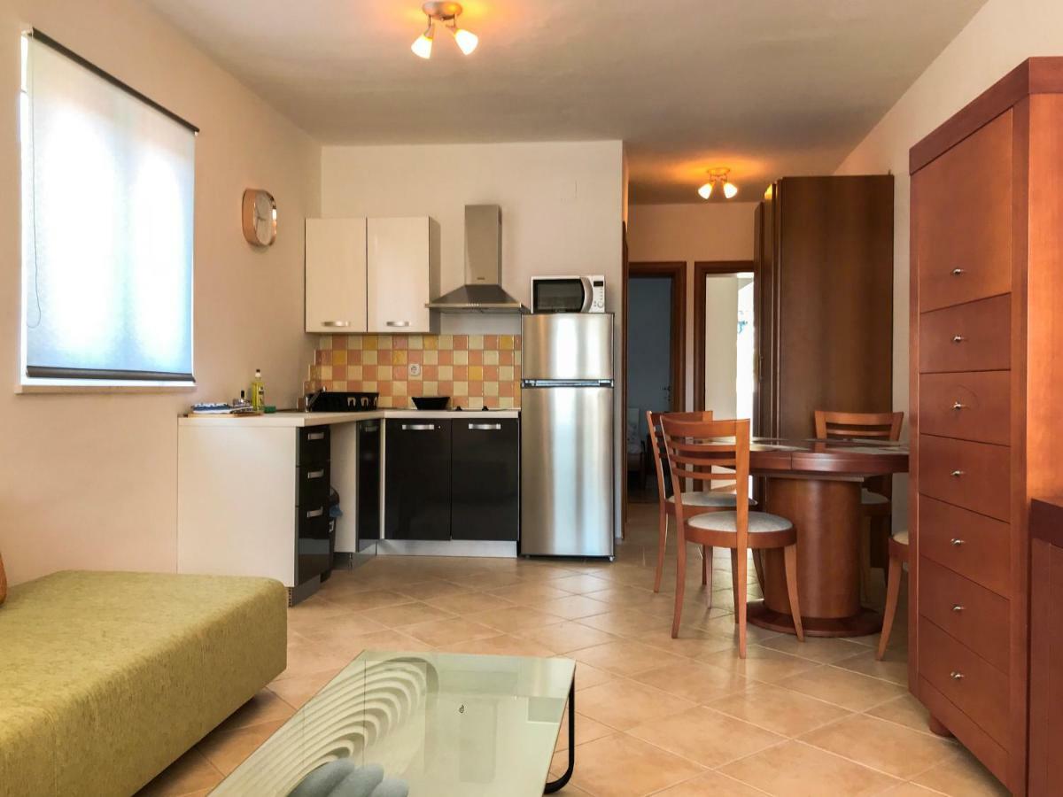 Mr. Hall Apartments Barbat na Rabu Kültér fotó