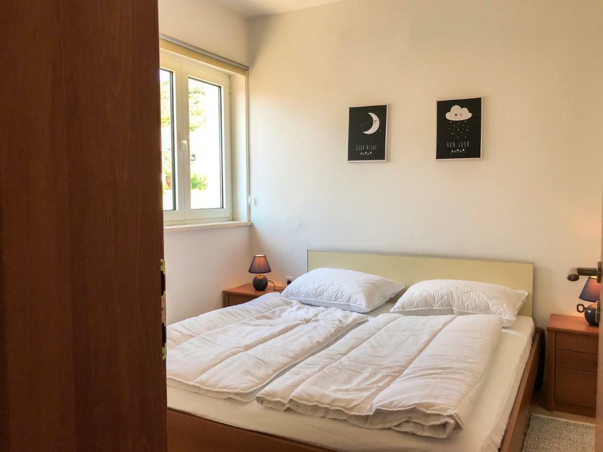 Mr. Hall Apartments Barbat na Rabu Kültér fotó